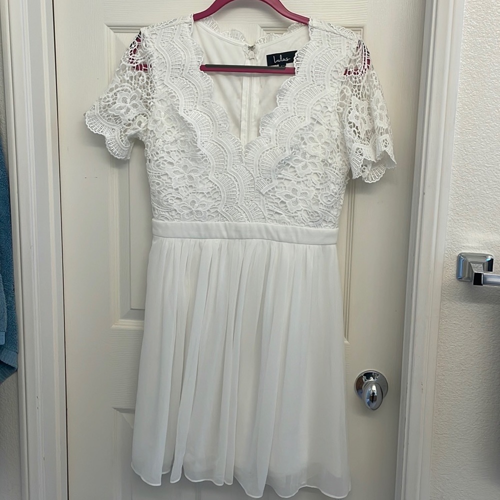 Lulu’s white mini dress